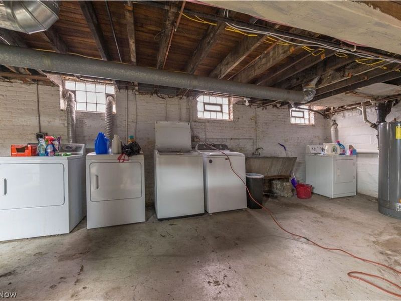 751 Starkweather, Cleveland, OH 44113 Photo 23