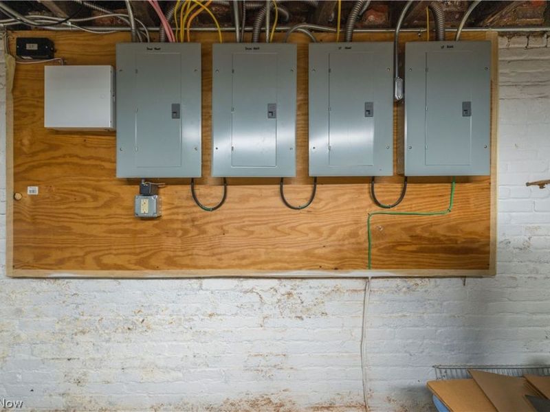 751 Starkweather, Cleveland, OH 44113 Photo 26