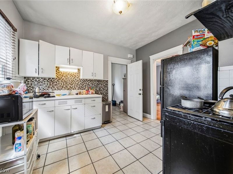 1330 W 64th Street, Cleveland, OH 44102 Photo 27