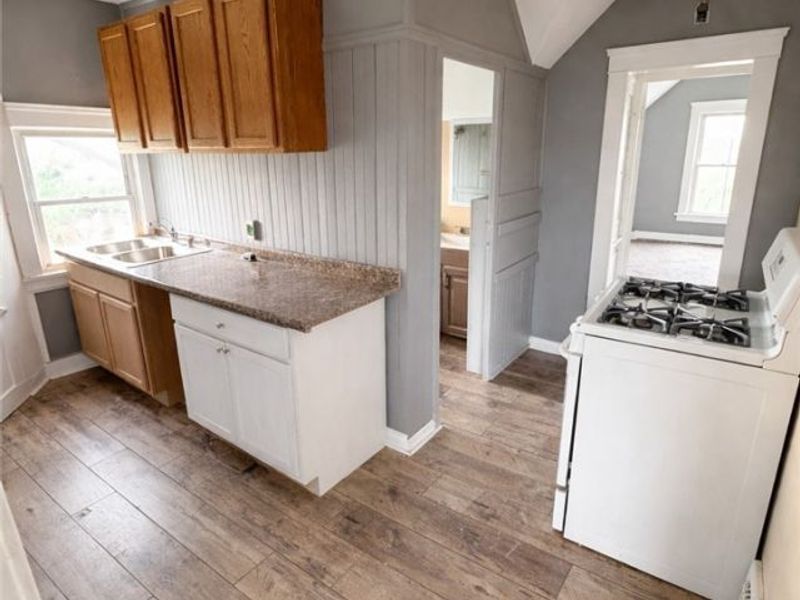 13605 Gainsboro Avenue, Unit #3, East Cleveland, OH 44112 Photo 5