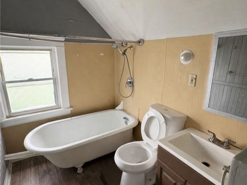 13605 Gainsboro Avenue, Unit #3, East Cleveland, OH 44112 Photo 6