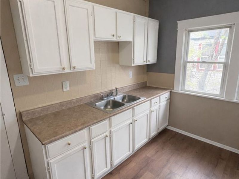 13605 Gainsboro Avenue, Unit Up, East Cleveland, OH 44112 Photo 4