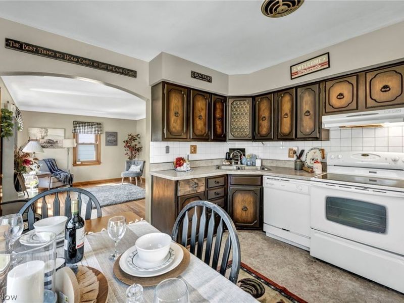 934 E 220th Street, Euclid, OH 44119 Photo 13