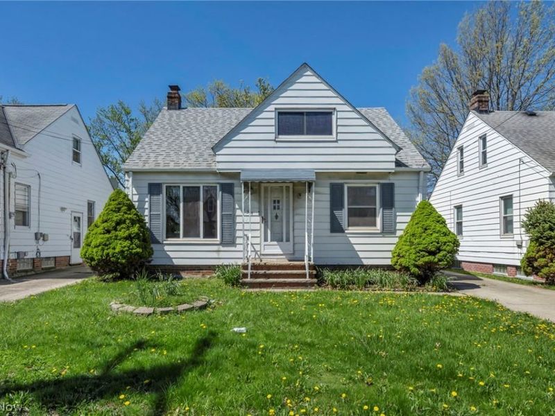 934 E 220th Street, Euclid, OH 44119 Photo 2