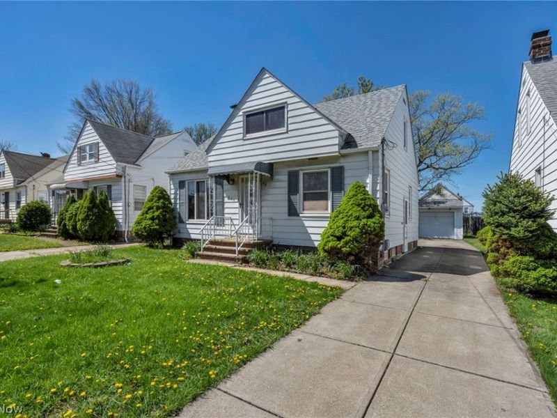 934 E 220th Street, Euclid, OH 44119 Photo 3