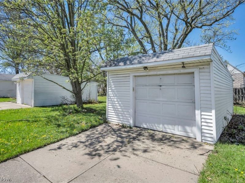 934 E 220th Street, Euclid, OH 44119 Photo 41
