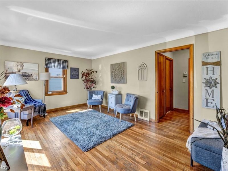 934 E 220th Street, Euclid, OH 44119 Photo 8