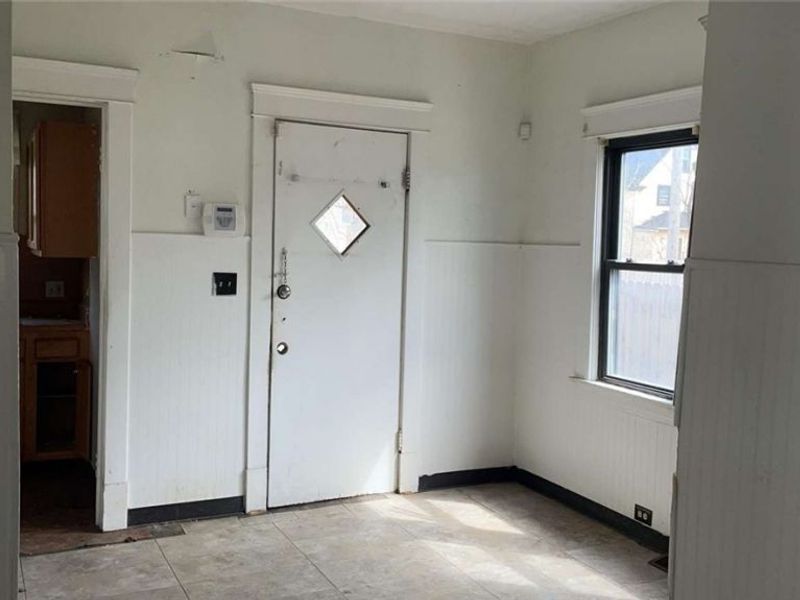 417 Cleveland Road, Cleveland, OH 44108 Photo 14