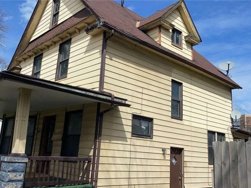 417 Cleveland Road, Cleveland, OH 44108 Photo 2