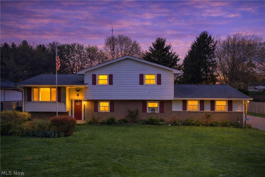 5235 Nave Street Sw, Canton, OH 44706 Main Photo