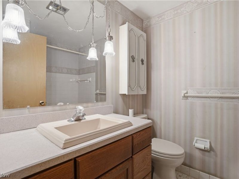 26670 FAIRFAX Lane , North Olmsted, OH 44070 Photo 13