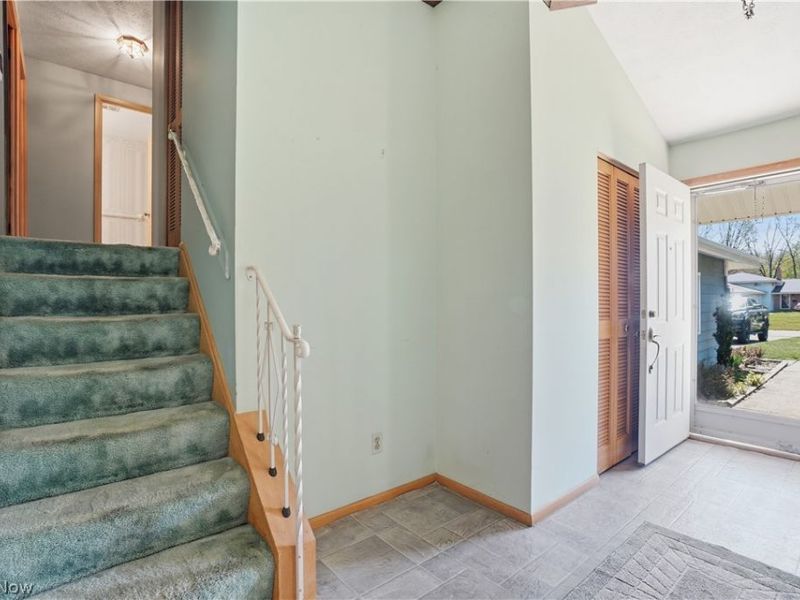 26670 FAIRFAX Lane , North Olmsted, OH 44070 Photo 19