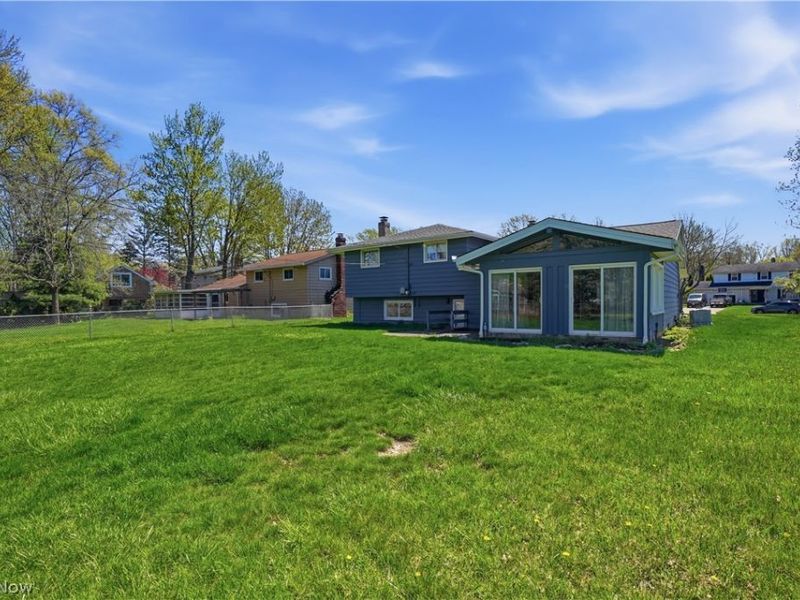 26670 FAIRFAX Lane , North Olmsted, OH 44070 Photo 33