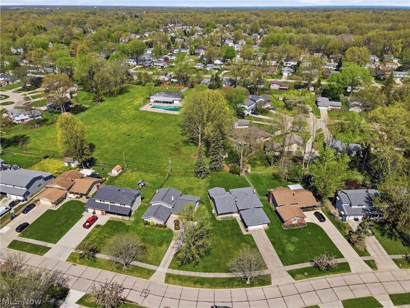 26670 FAIRFAX Lane , North Olmsted, OH 44070 Photo 36