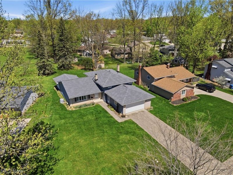 26670 FAIRFAX Lane , North Olmsted, OH 44070 Photo 39