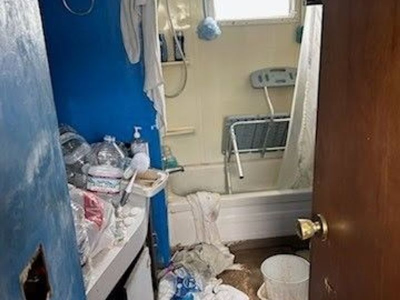 8367 Russell Lane, Cleveland, OH 44144 Photo 5