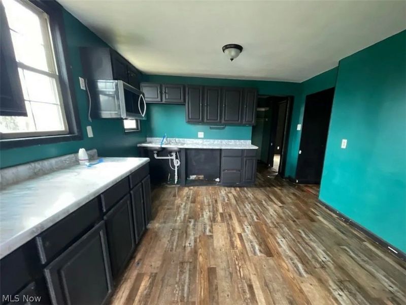 914 Stewart Avenue, Cambridge, OH 43725 Photo 3