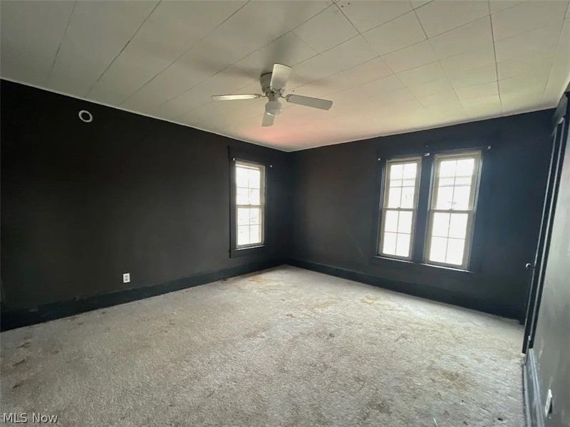 914 Stewart Avenue, Cambridge, OH 43725 Photo 8