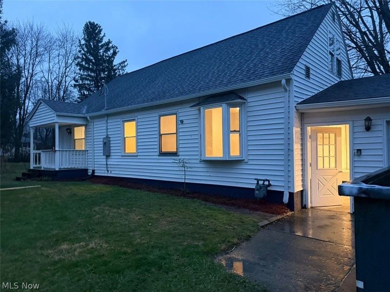 288 Bristol Champion NE, Warren, OH 44481 Photo 3