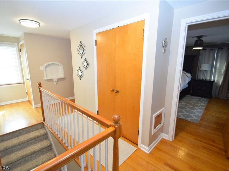 225 S Cadillac Drive, Youngstown, OH 44512 Photo 17