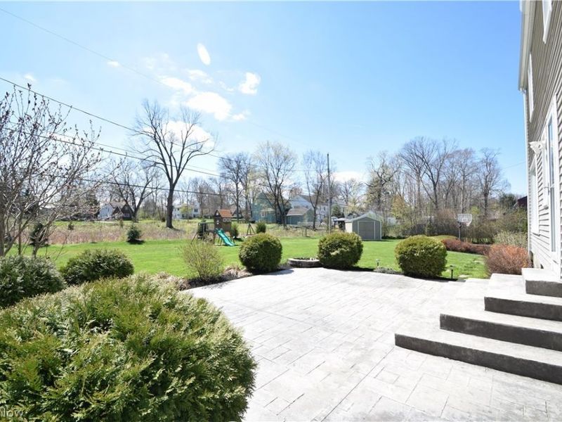 225 S Cadillac Drive, Youngstown, OH 44512 Photo 23