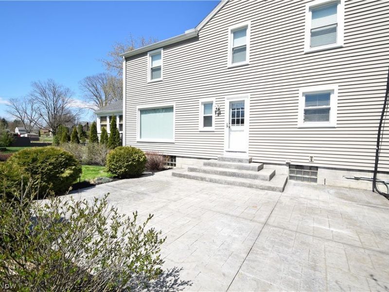 225 S Cadillac Drive, Youngstown, OH 44512 Photo 25