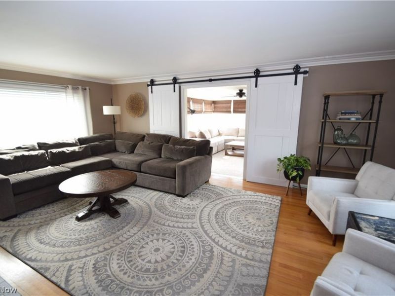 225 S Cadillac Drive, Youngstown, OH 44512 Photo 3