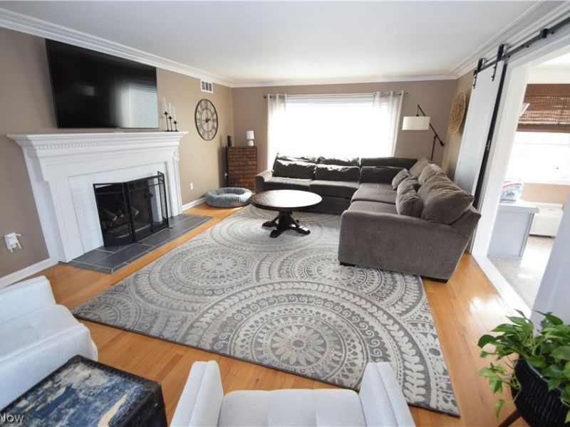 225 S Cadillac Drive, Youngstown, OH 44512 Photo 4