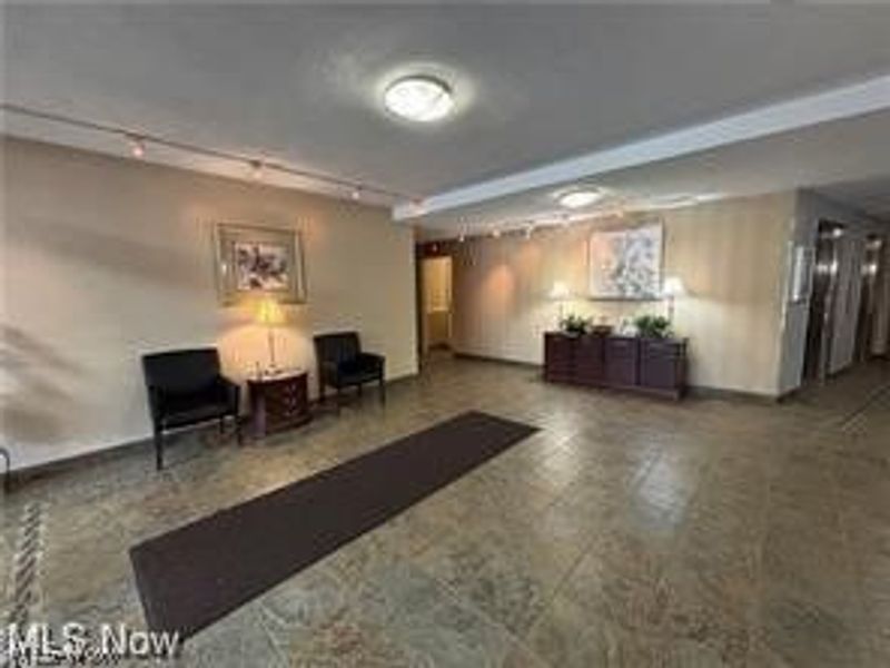 11850 Edgewater Drive, Unit 723, Lakewood, OH 44107 Photo 3