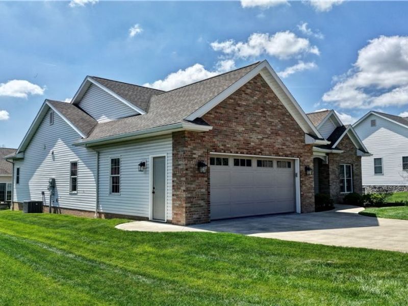 5201 Falcon Drive, Millersburg, OH 44654 Photo 4