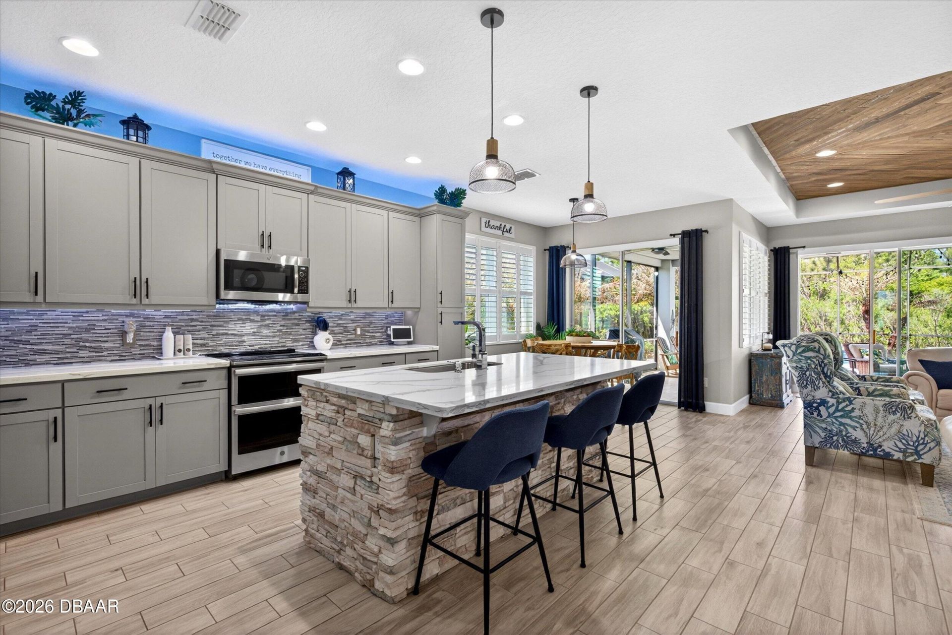 504 Coral Reef Way, Daytona Beach, FL 32124 Photo