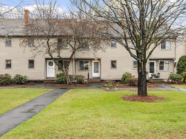 140 Cortland Cir, Unit 140, Leominster, MA 01453