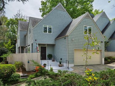 601 Martin Luther King Jr. Boulevard, Unit 1, Chapel Hill, NC 27514