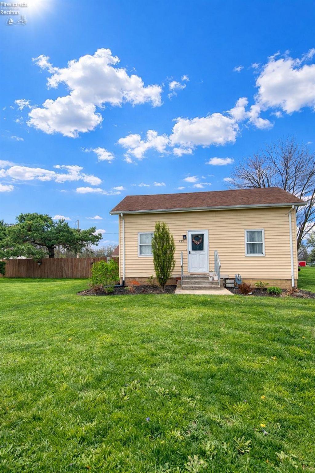 426 Wall Street, Tiffin, OH 44883 Main Photo