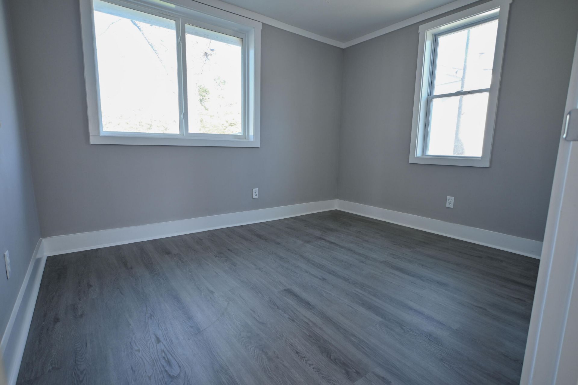 460 Bay Street Photo 11