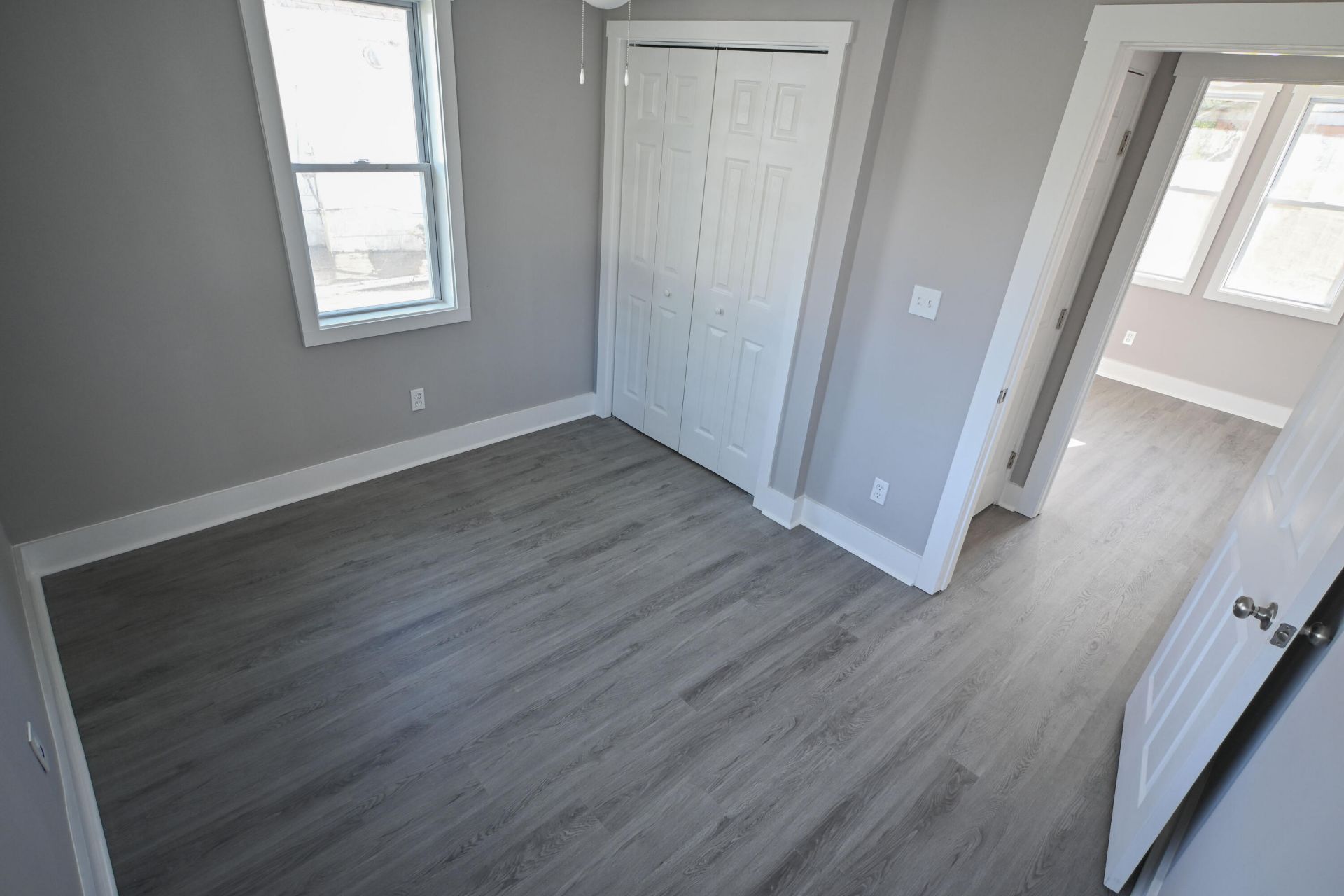 460 Bay Street Photo 12