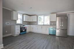 460 Bay Street photo 4