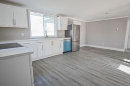 460 Bay Street photo 4