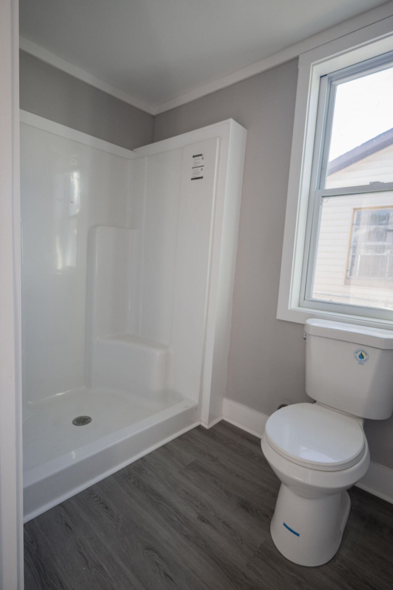 460 Bay Street Photo 8