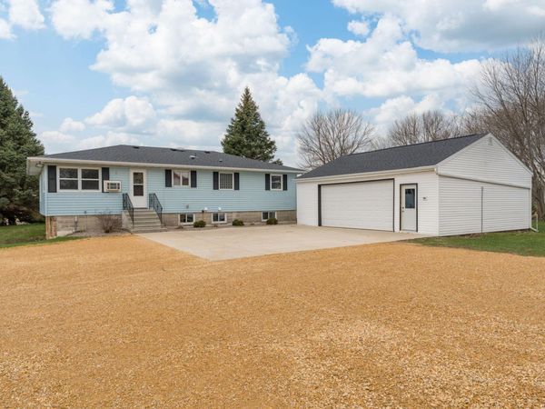 235 390th Avenue , Janesville, MN 56048