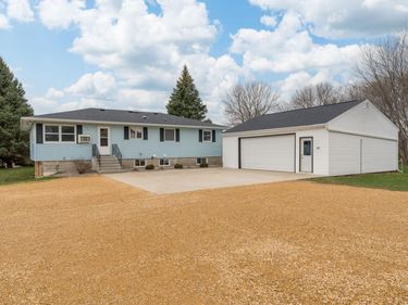 235 390th Avenue, Janesville, MN 56048