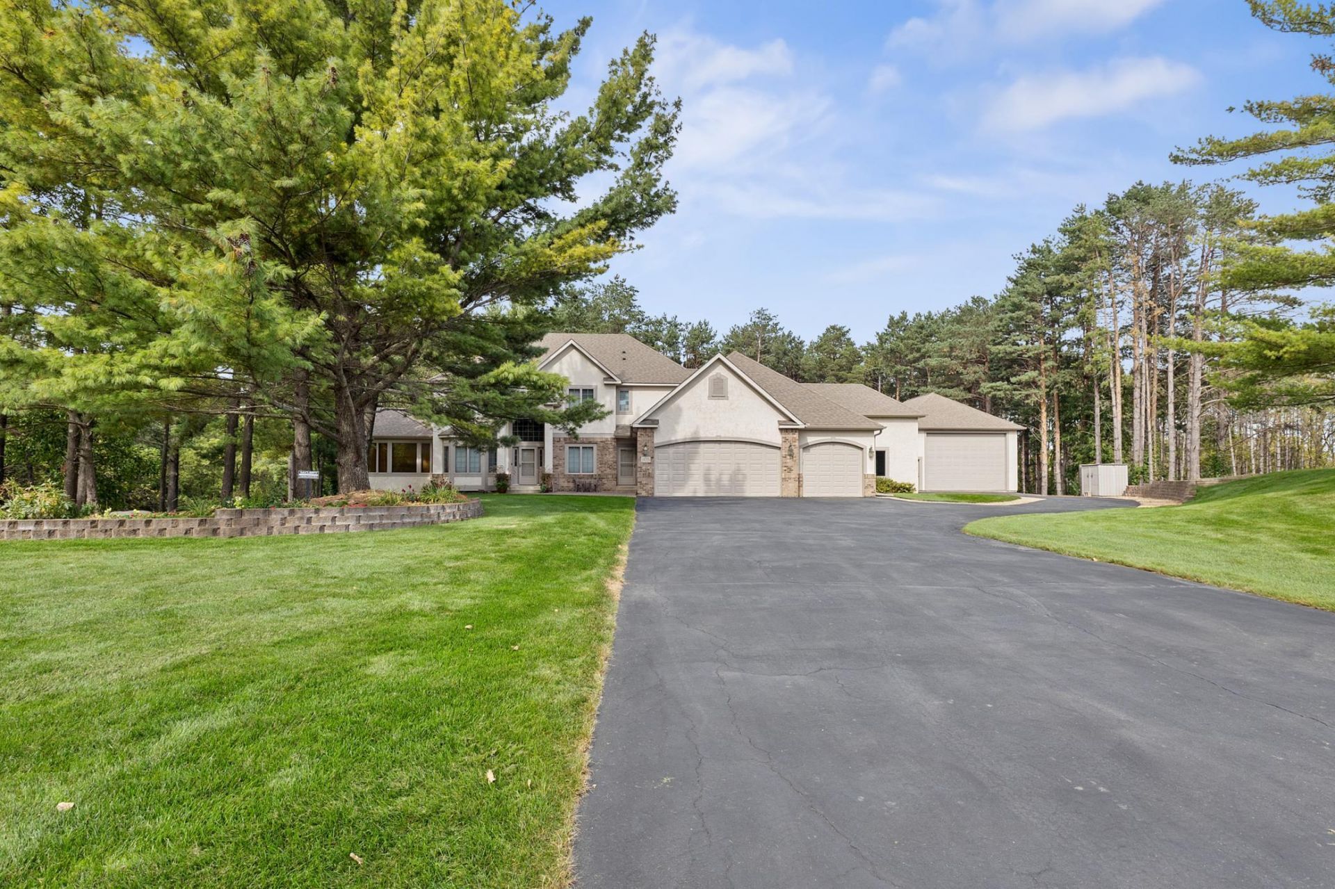 1105 114th Street W, Inver Grove Heights, MN 55077