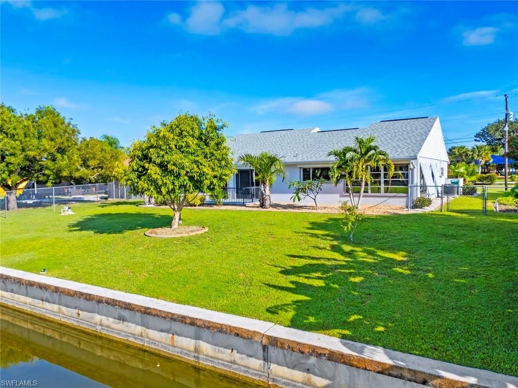 1010 NE 3rd St , Cape Coral, FL 33909 Photo