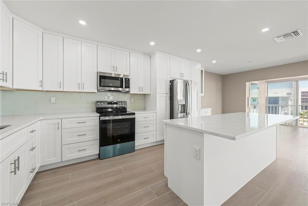 1341 Middle Gulf Dr, Unit 14C, Sanibel, FL 33957 Photo