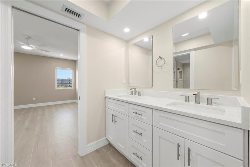 1341 Middle Gulf Dr, Unit 14C, Sanibel, FL 33957 Photo