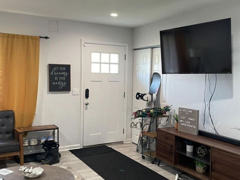 4895 Winton Ridge Lane, Cincinnati, OH 45232 Photo 2