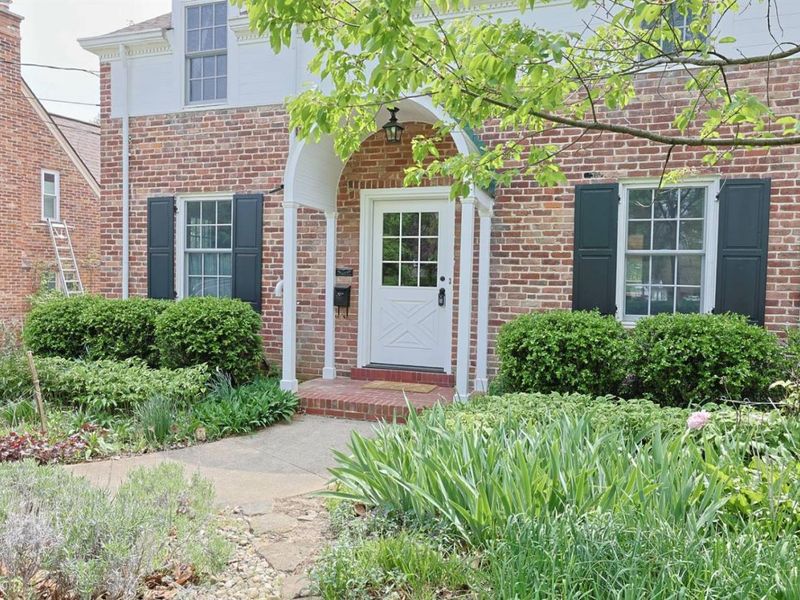 67 Forest Avenue, Wyoming, OH 45215 Photo 2