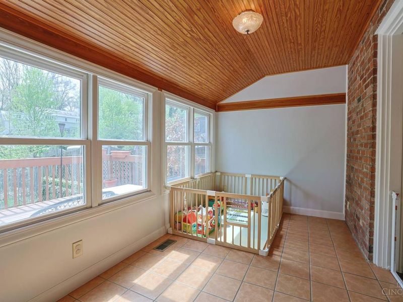 67 Forest Avenue, Wyoming, OH 45215 Photo 21