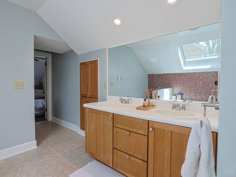 67 Forest Avenue, Wyoming, OH 45215 Photo 27