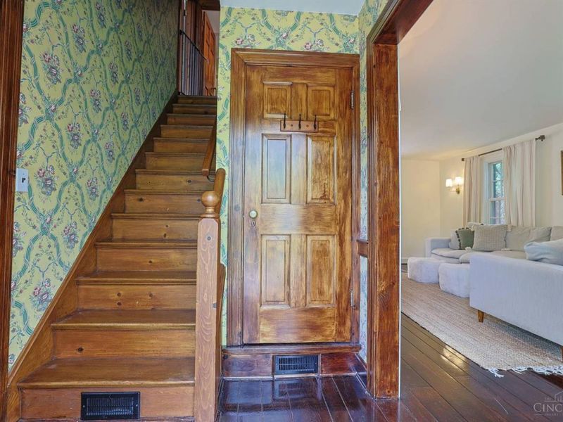 67 Forest Avenue, Wyoming, OH 45215 Photo 4